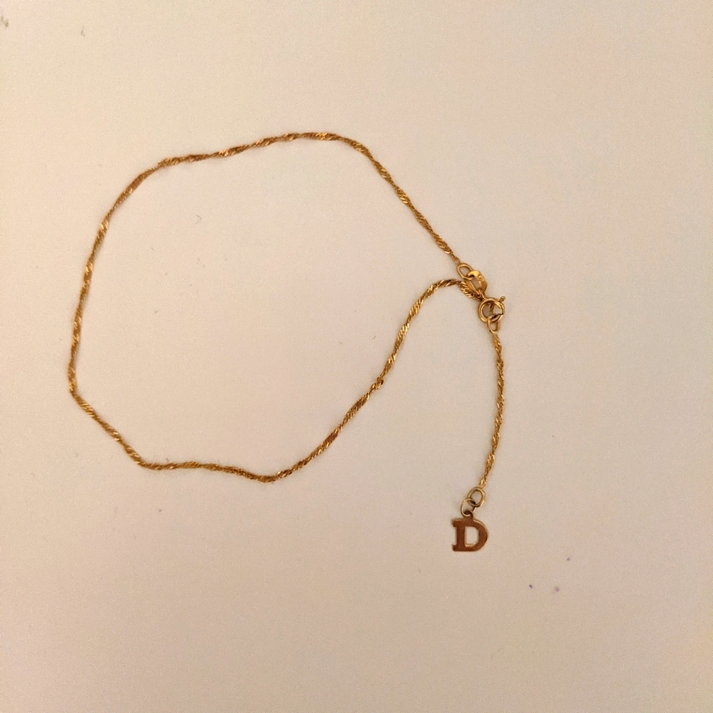 D Anklet